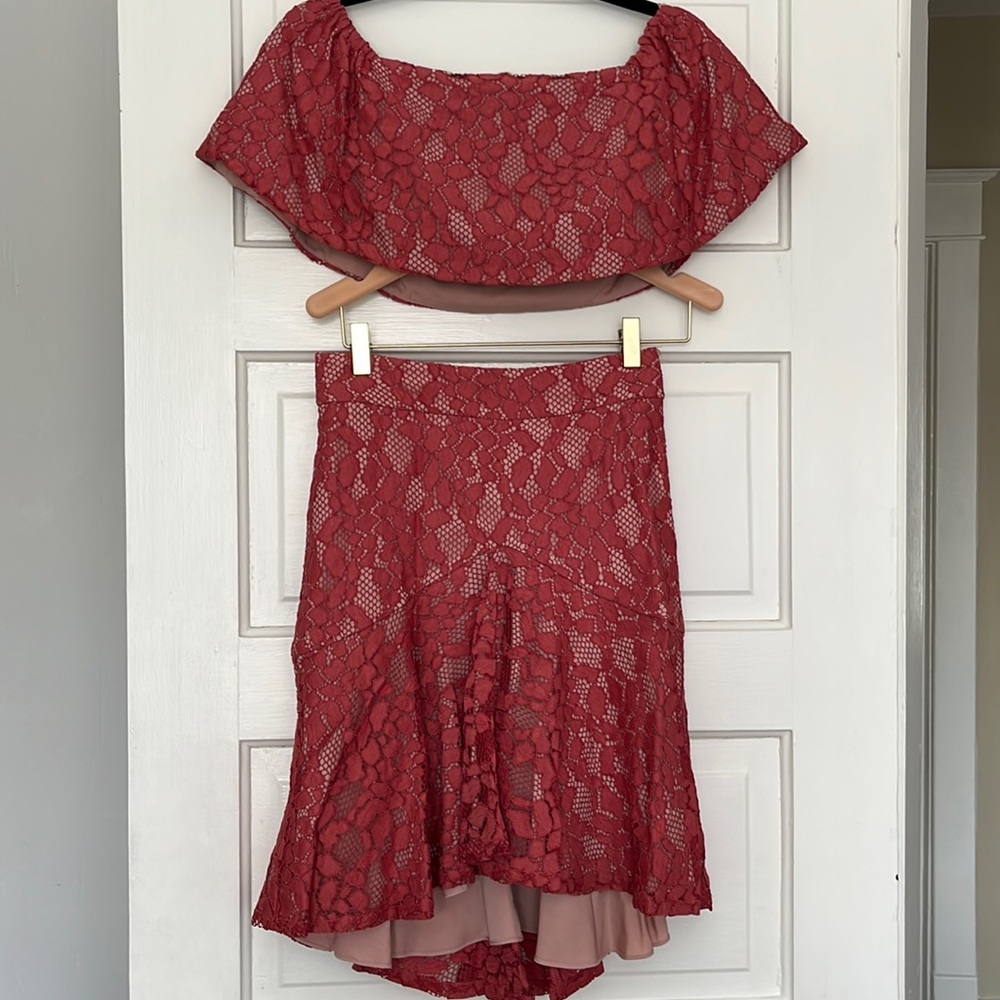 Alexis Lace Matching Skirt Crop Top Set sz XS